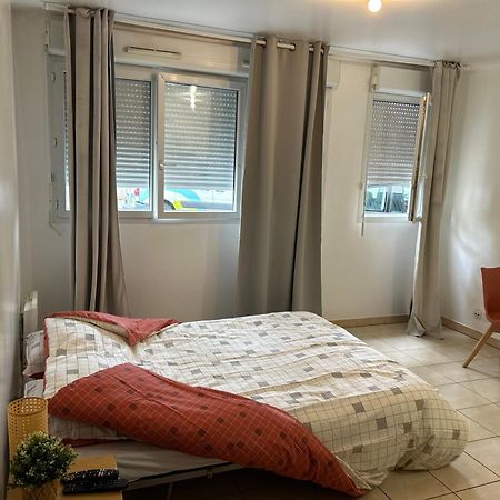 Studio A 2 Pas Du Metro Клиши Экстерьер фото